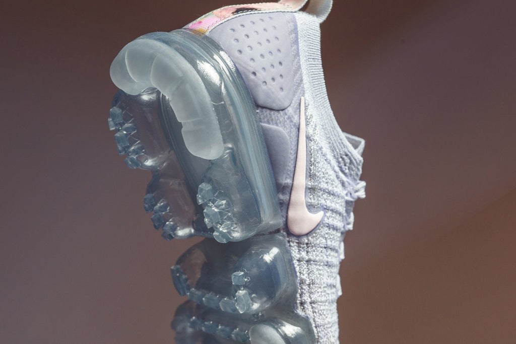 Women's Air VaporMax Flyknit 2 - Pure Platinum/Arctic Pink/White