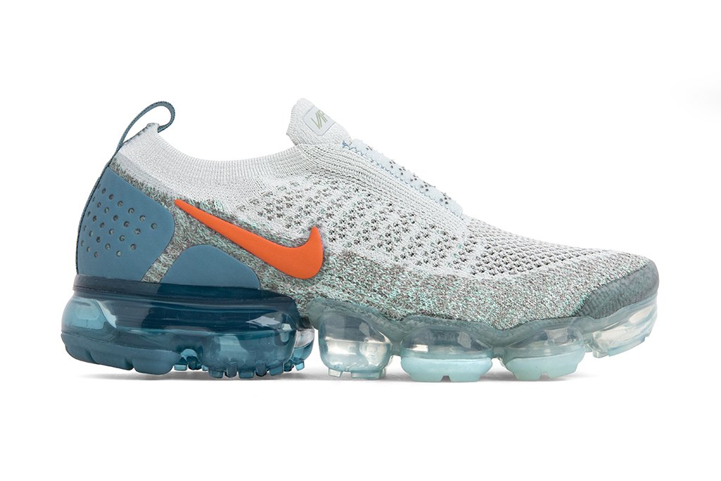 Women's Air VaporMax Flyknit MOC 2 - Light Silver/Campfire Orange