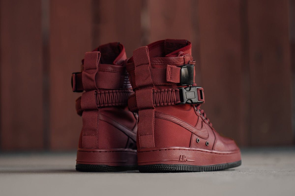 Women's SF Air Force 1 - Cedar/Black