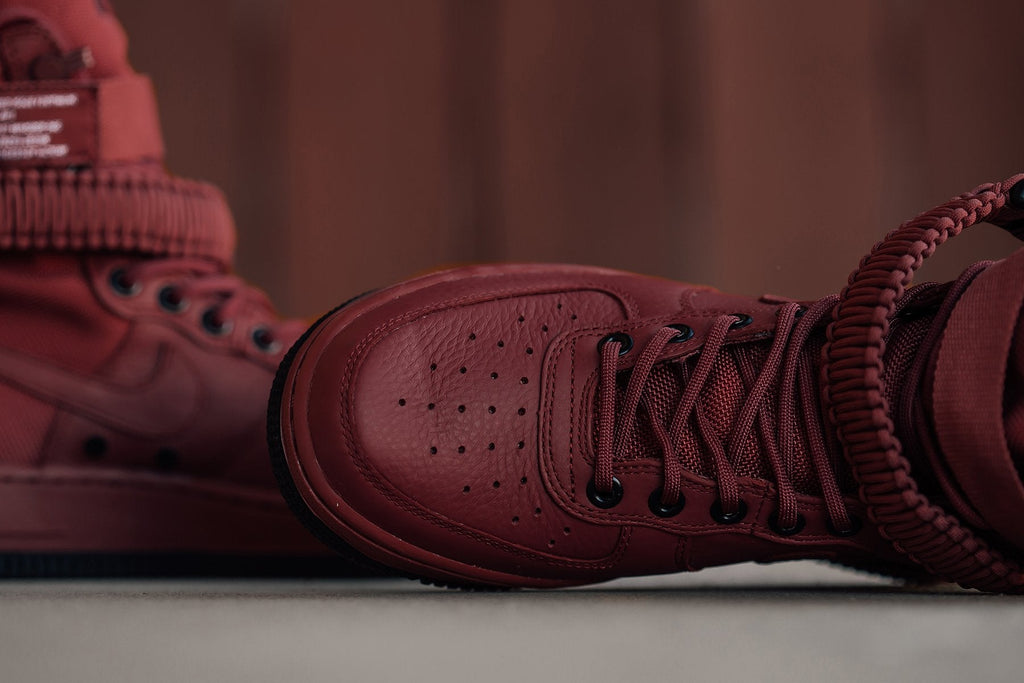 Women's SF Air Force 1 - Cedar/Black