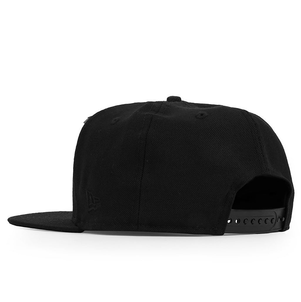 The Crown Blackout - Black/Black