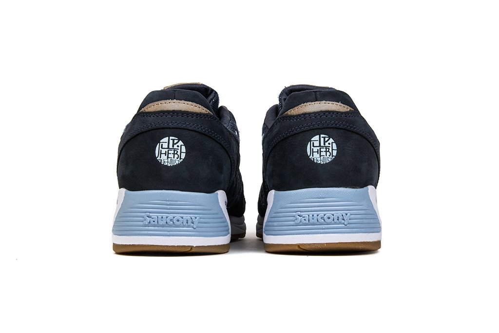 Grid 8000 'Sashiko' - Navy