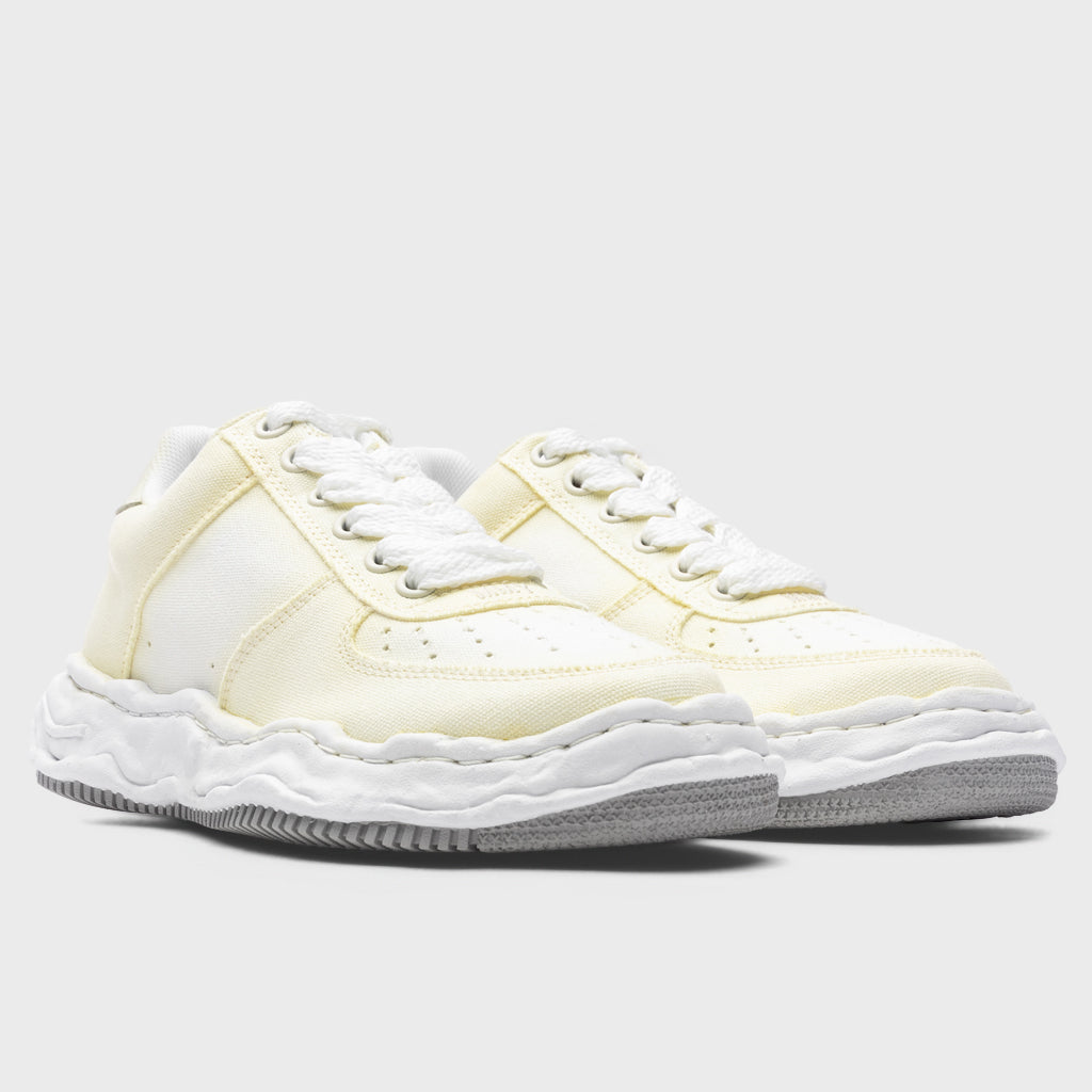 Wayne Low Top Sneakers - White