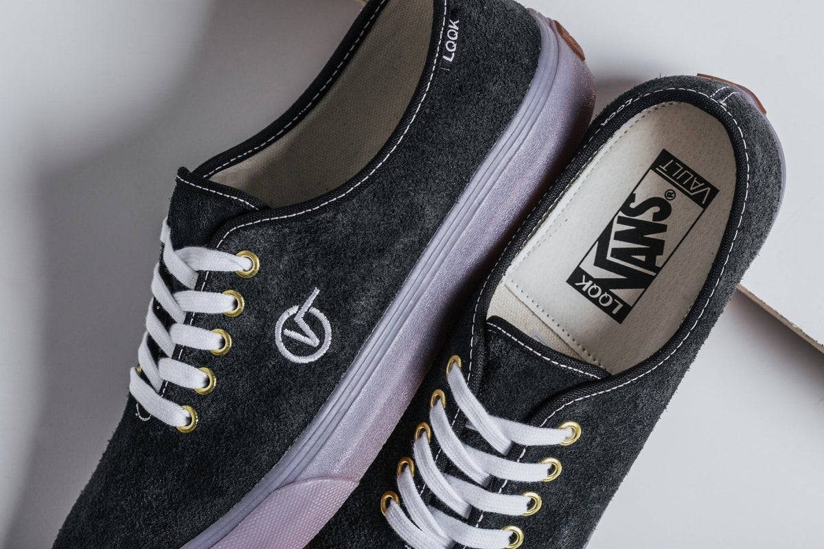 Authentic One Piece LX - Black/Translucent Gum