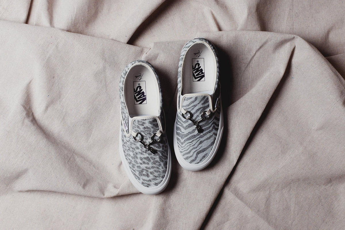 Classic Slip-V - White