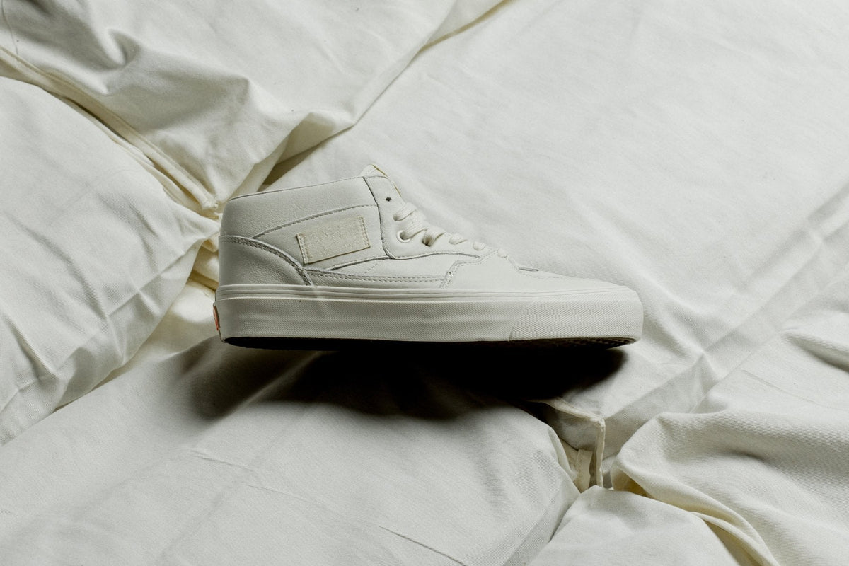 featuredrelease -preordertop- -preorder2-