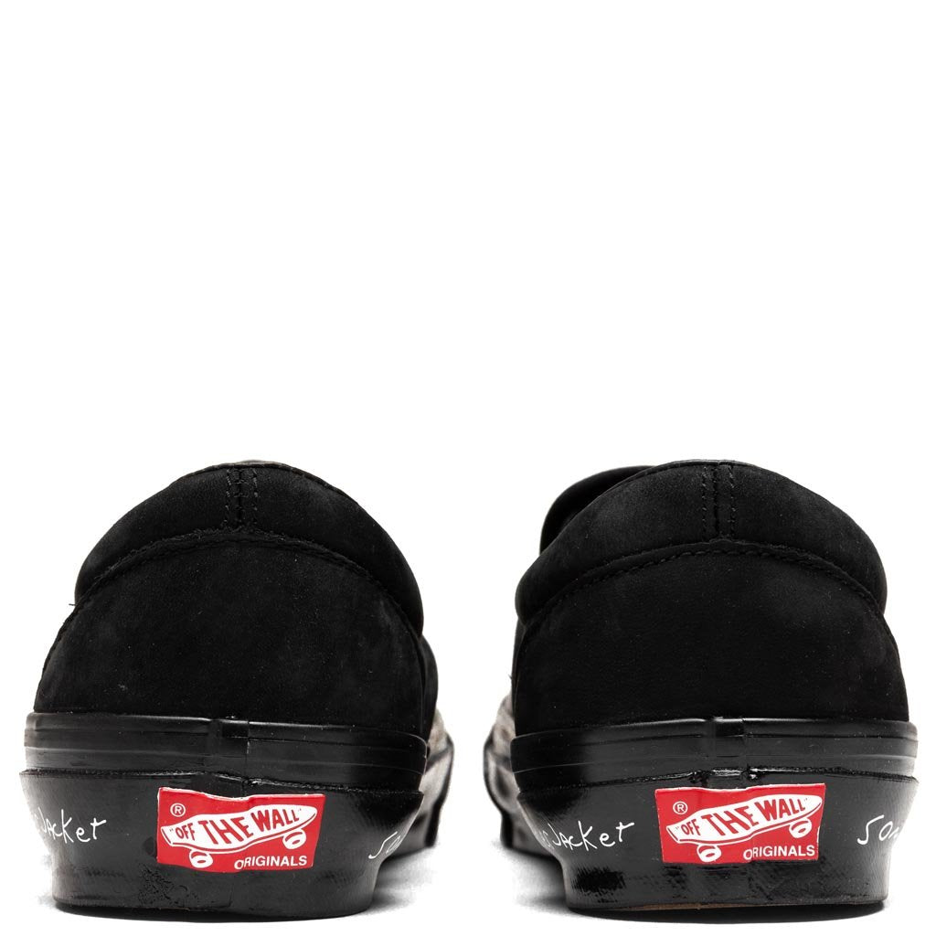 Classic Slip On - Black Wall