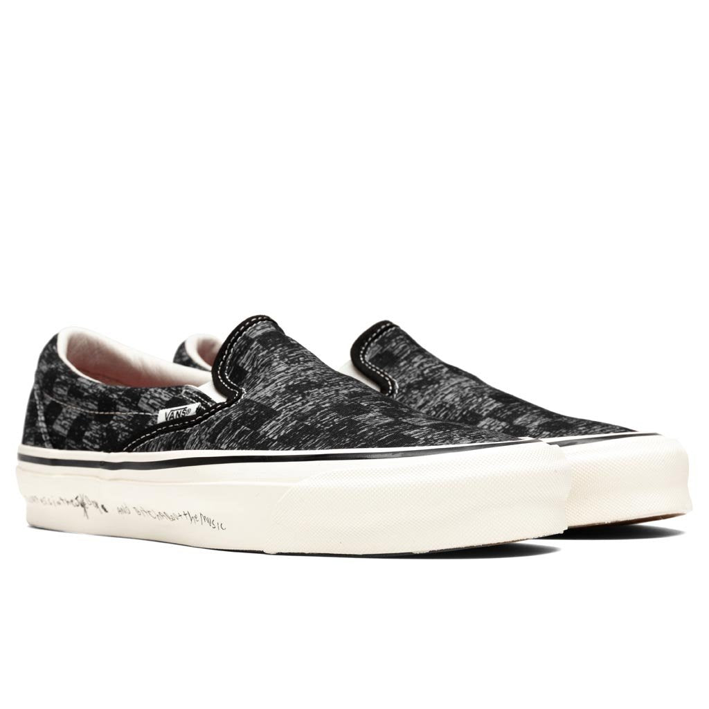 Classic Slip On - TV Static